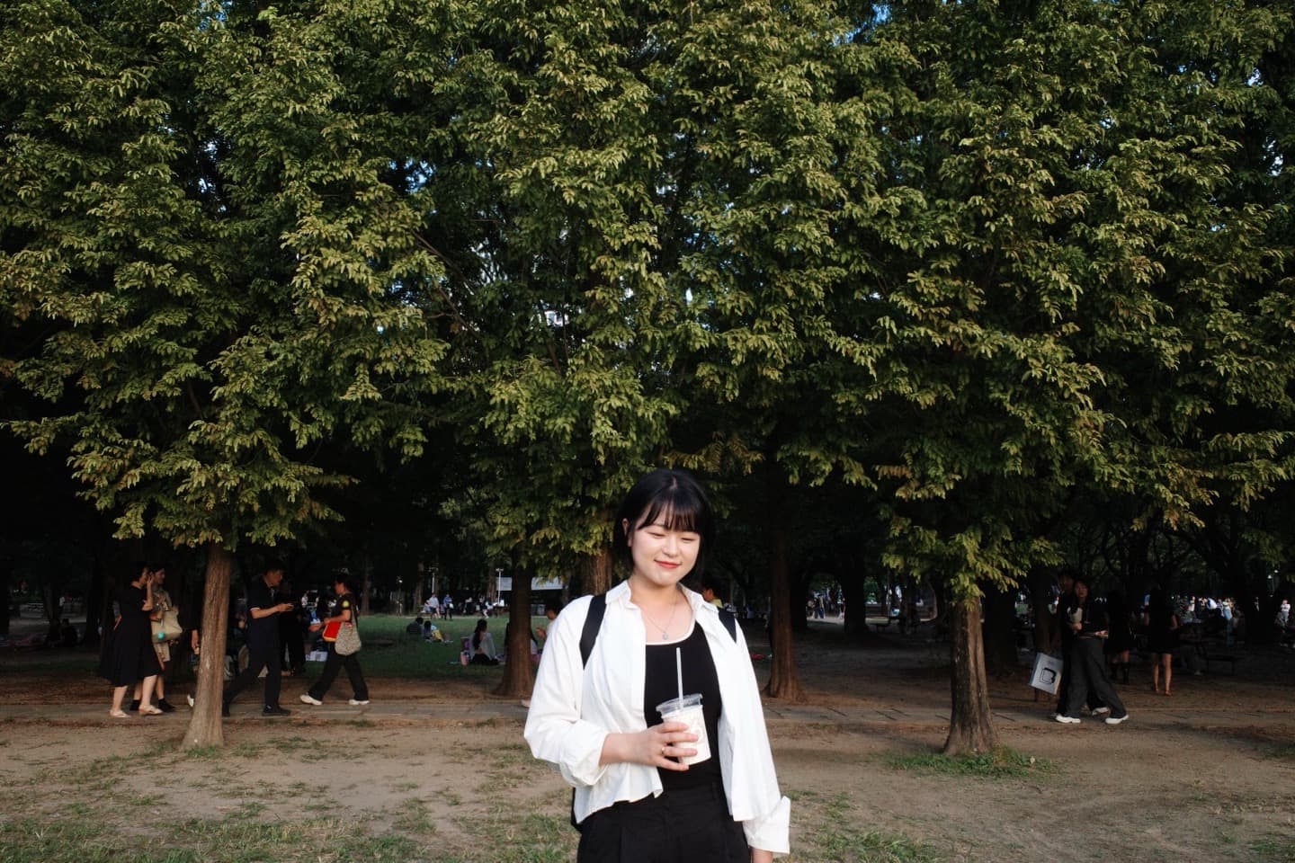 일상의 소중한 순간들을 담아내는 일러스트레이터 소순(SOSOON)